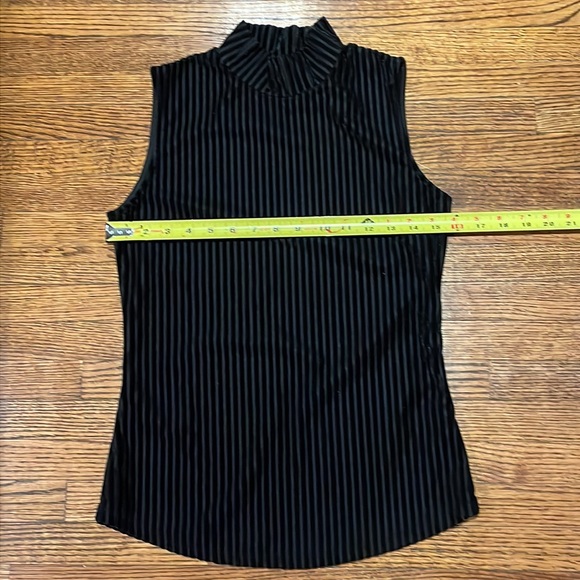 Black mock turtleneck, RW&Co. – size XS - Picture 2 of 6